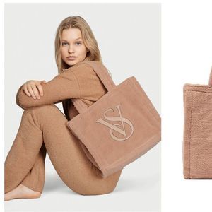 NWT Victoria's Secret Plush Fleece Tote